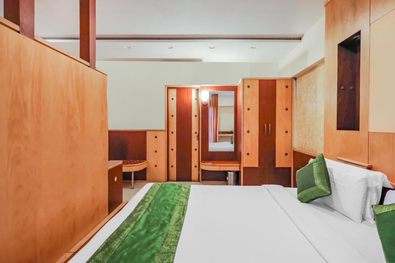 Treebo Trend Paradise, Indore Hotel Esterno foto