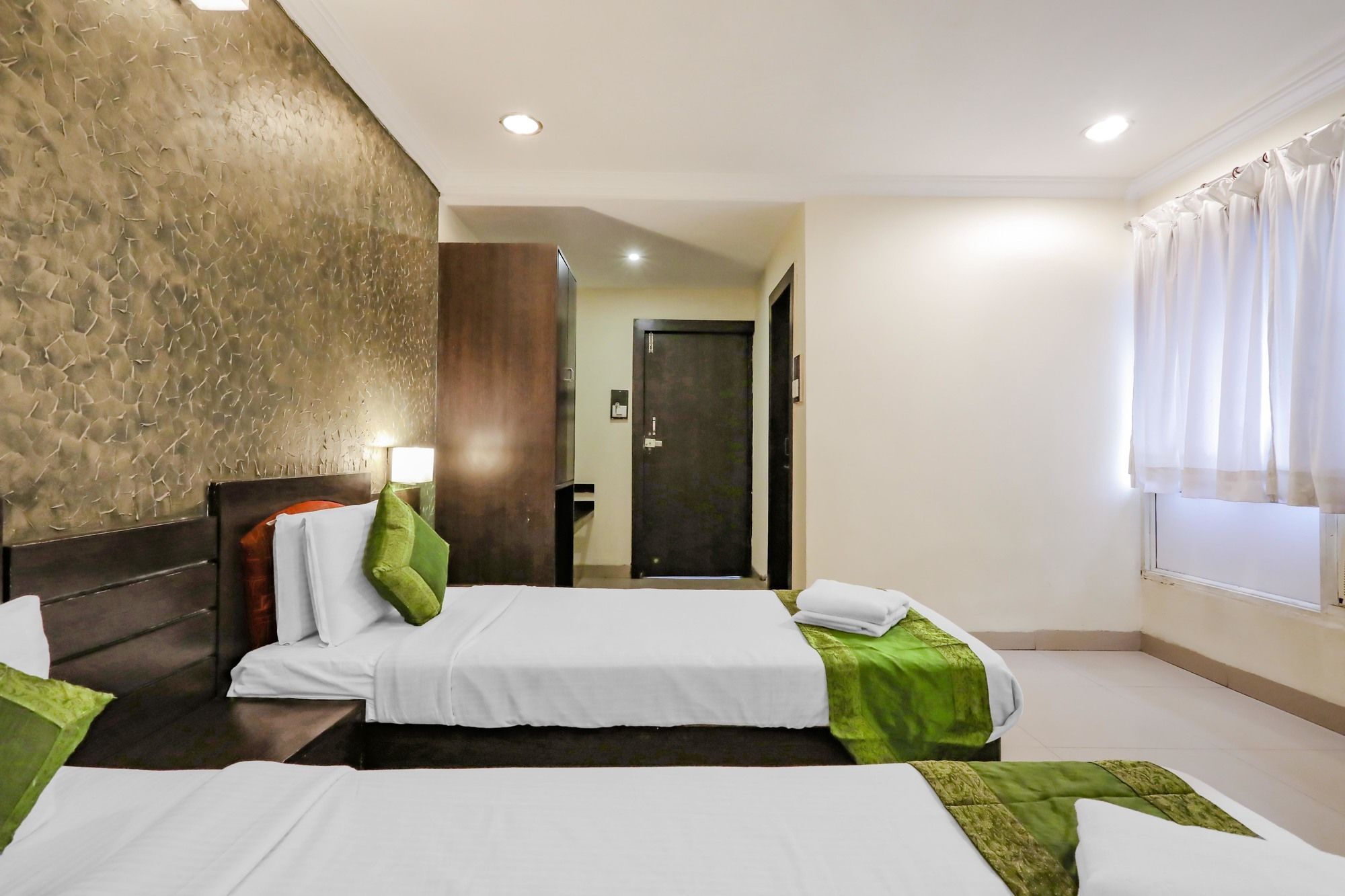 Treebo Trend Paradise, Indore Hotel Esterno foto